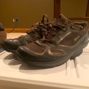 Men’s Teva Tevasphere Trail Event Size 10.5